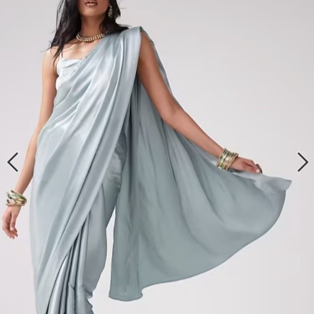 Saree Set - Picture 2 of 3